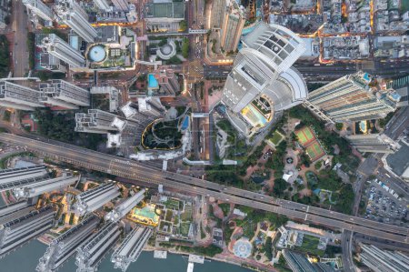 Foto de Vista aérea de Tsuen Wan al atardecer - Imagen libre de derechos