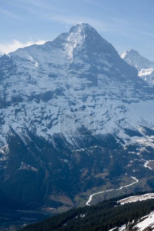 Wetterhorn und Mattenberg im Frühling, Grindelwald, Berner Oberland, Kanton Bern, Schweiz