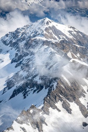 Traumhafte schneebedeckte Gipfel in den Schweizer Alpen Jungfrau Region von Schilthorn