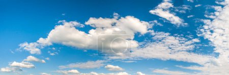 Téléchargez les photos : Panoramic view to sky with beautiful clouds - en image libre de droit