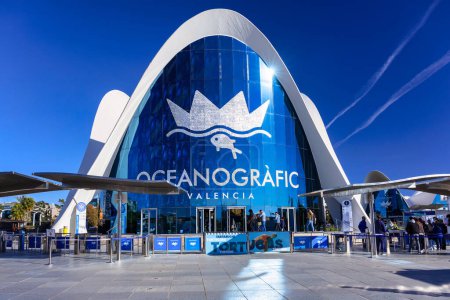 Téléchargez les photos : Valence, Espagne - 19 janvier 2023 : L Oceanografic of the Valencia - oceanarium building at sunny day. Espagne - en image libre de droit