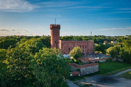 Téléchargez les photos : Château Teutonique à la rivière Wda à Swiecie, Pologne. - en image libre de droit
