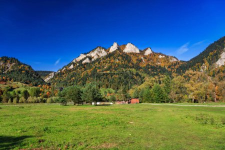 Autumn landscape of the Pieniny Mountains with the Three Crowns  peak. Poland