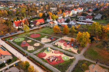 Foto de Hermoso otoño en el parque de Gdansk Orunia. Polonia - Imagen libre de derechos