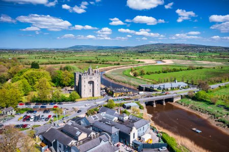 Bunratty-Burg aus dem 15. Jahrhundert in der Grafschaft Clare, Irland