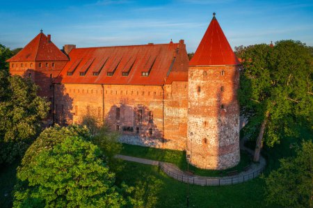 Luftaufnahme mit der Teutonischen Burg in Bytow, einer ehemaligen Festung der pommerschen Herzöge. Polen