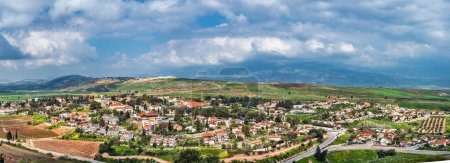 Foto de La ciudad de Metula en el norte de Israel en la frontera con Líbano. - Imagen libre de derechos
