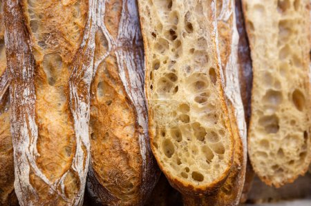 Téléchargez les photos : Tasted and fresh beautiful bread named french baguette - en image libre de droit