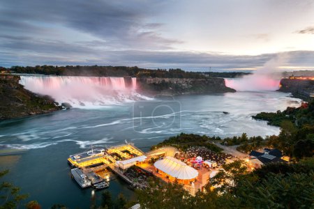 Famous Niagara falls at dusk shows and attractions