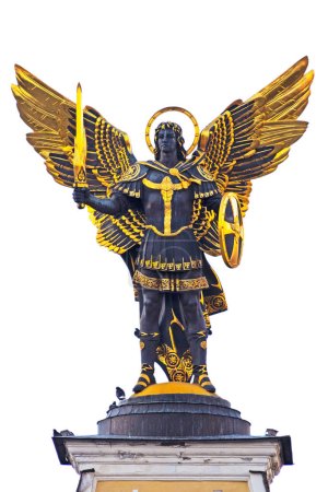 Foto de KIEV UCRANIA 13 de noviembre de 2022: Estatua de bronce chapado en oro del arcángel Miguel San patrón de Kiev en la plaza de la independencia (Maydan Nezalezhnosti) - Imagen libre de derechos