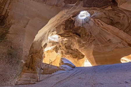 Téléchargez les photos : Grottes Bell dans le parc national Beit-Guvrin. Israël - en image libre de droit