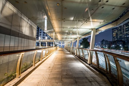 Téléchargez les photos : Trafic urbain à Shenzhen - en image libre de droit