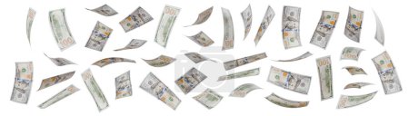 Téléchargez les photos : Collection de billets de cent dollars tombés isolés sur un fond blanc. - en image libre de droit