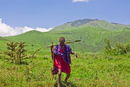 Téléchargez les photos : Maasai au cratère de Ngorongoro en Tanzanie - en image libre de droit