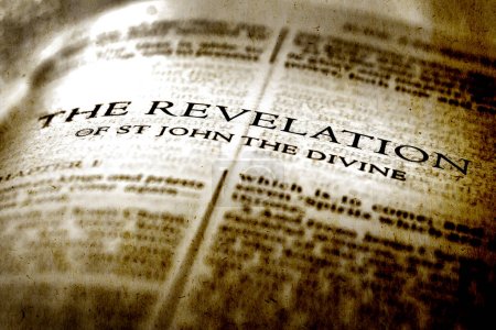 Bibel Neues Testament Christliche Lehren Evangelium Offenbarungen altes texturiertes Papier