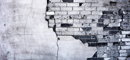 Téléchargez les photos : Vieux mur avec des briques et Stucco plâtre chute Texture Crumbling - en image libre de droit