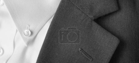 Téléchargez les photos : Gros plan des boutons de costume et revers pour les affaires ou l'usure formelle - en image libre de droit