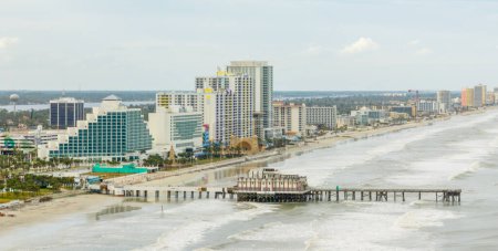 Panorama aéreo Daytona Beach Main Street Pier