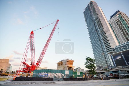 Foto de Miami, FL, EE.UU. - 14 de diciembre de 2022: Fotos de inspección del sitio de construcción del Puente de la Firma de Miami - Imagen libre de derechos