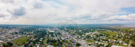 Téléchargez les photos : Quartiers résidentiels et d'affaires à Clewiston en Floride - en image libre de droit