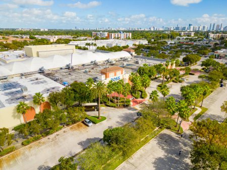 Photo for Miami, FL, USA - December 29, 2022: Aerial drone photo of the 163rd Street Mall North Miami Beach FL - Royalty Free Image
