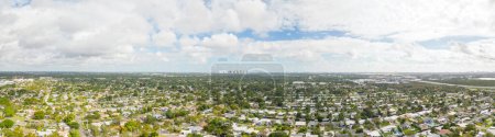 Téléchargez les photos : Aerial photo residential neighborhoods in Davie Florida - en image libre de droit