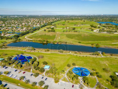 Téléchargez les photos : Aerial image Vista View Park Davie FL USA - en image libre de droit