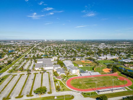 Foto de Davie, FL, USA - January 6, 2022: Aerial photo Western High School - Imagen libre de derechos