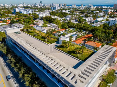 Téléchargez les photos : Miami Beach, FL, USA - January 10, 2023: Aerial photo Baptist Health building Miami South Beach Alton Road - en image libre de droit