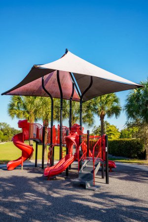 Téléchargez les photos : Photo of a safe modern playground in Davie FL - en image libre de droit