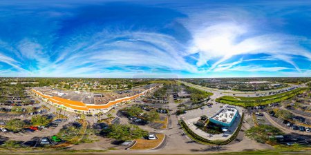 Téléchargez les photos : Sarasota, FL, USA - January 18, 2023: Aerial drone 360 equirectangular spherical panorama photo Publix Supermarket at Sarasota Crossings - en image libre de droit