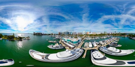 Foto de Sarasota, FL, USA - January 18, 2023: Aerial drone 360 equirectangular spherical panorama Marina Jack Restaurant and yachts Sarasota Florida - Imagen libre de derechos
