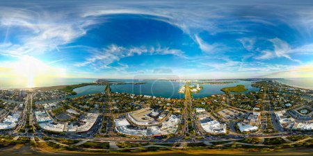 Téléchargez les photos : Aerial drone 360 equirectangular spherical panorama photo St Armands Key Sarasota FL - en image libre de droit
