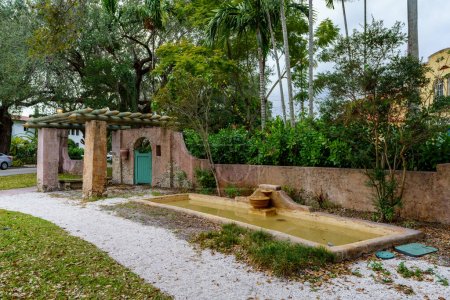 Téléchargez les photos : Historic architecture in Coral Gables Miami FL Ponce De Leon Plaza - en image libre de droit