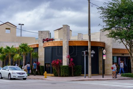 Foto de Coral Gables, FL, USA - January 28, 2023: Photo of Cheesecake Factory Coral Gables Miami FL - Imagen libre de derechos