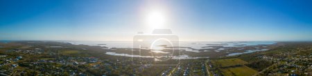 Téléchargez les photos : Panorama aérien Pine Island Floride après l'ouragan Ian récupération monts plus tard - en image libre de droit