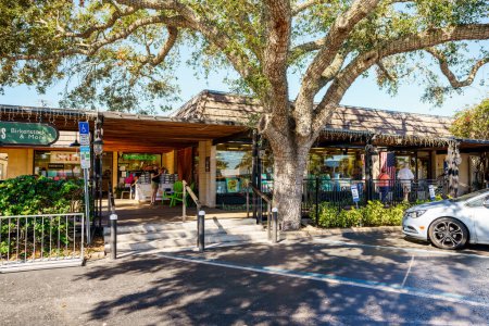 Photo for Siesta Key, FL, USA - January 30, 2023: Shops at Ocean Boulevard plaza Siesta Key - Royalty Free Image