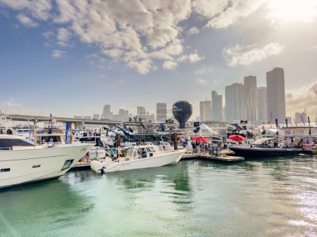 Téléchargez les photos : Miami, FL, USA - February 18, 2023: Photo of the Miami International Boat Show Downtown Miami FL - en image libre de droit