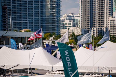 Foto de Miami, FL, USA - February 19, 2023: Photo of the Miami International Boat Show Venetian Causeway staging area - Imagen libre de derechos