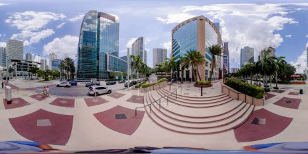 Téléchargez les photos : Brickell, FL, USA - Avril 23, 2023 : 360 photo équirectangulaire Miami Craft Brickell - en image libre de droit