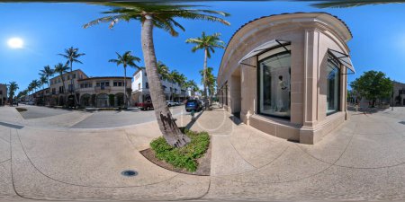 Téléchargez les photos : Palm Beach, FL, USA - Mai 11, 2023 : 360 VR photo équirectangulaire de Chanel sur Worth Avenue - en image libre de droit