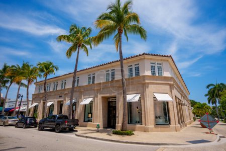 Téléchargez les photos : Palm Beach, Floride, États-Unis - 11 mai 2023 : Chanel sur Worth Avenue Palm Beach FL - en image libre de droit