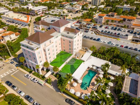 Téléchargez les photos : Palm Beach, Floride, États-Unis - 11 mai 2023 : Photo De Drone Aérienne The Colony Hotel Palm Beach Floride - en image libre de droit