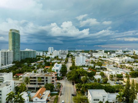 Foto de Nubes de tormenta Sur de Florida Miami Beach temporada de huracanes y tormentas - Imagen libre de derechos