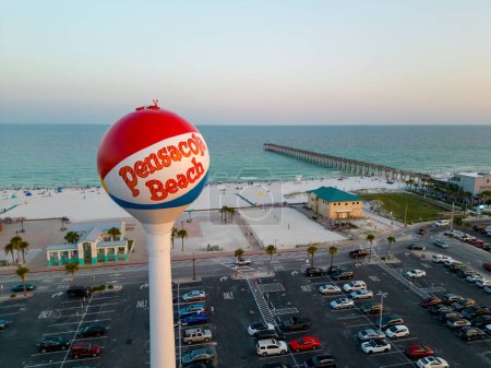 Foto de Pensacola Beach Florida USA torre de agua - Imagen libre de derechos