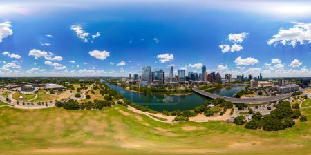 Téléchargez les photos : Photo Aérienne 360 Centre-Ville Austin Texas Et Butler Metro Park - en image libre de droit
