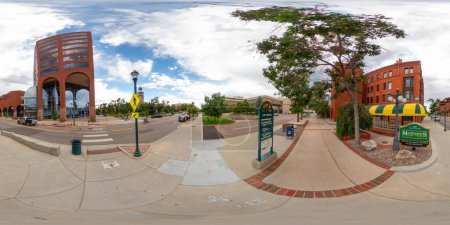 Téléchargez les photos : Colorado Springs, CO, États-Unis - juillet 26, 2023 : 360 photo de MacKenzies Chop House Downtown Colorado Springs - en image libre de droit
