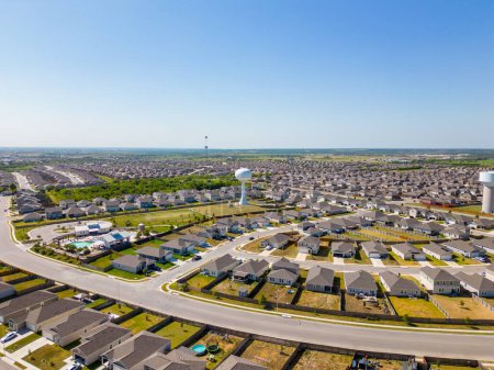 Foto de Foto aérea nuevas viviendas de barrio desarrolladas en Manor Texas - Imagen libre de derechos