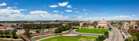 Téléchargez les photos : Panorama aérien Pueblo Colorado Riverwalk - en image libre de droit