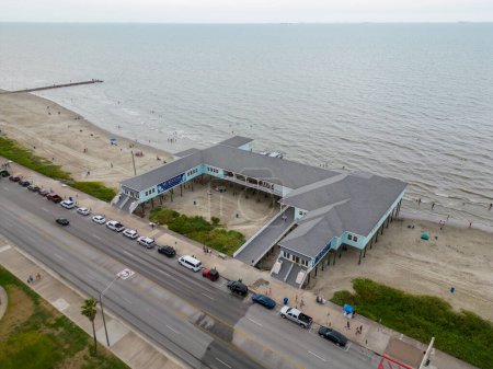 Foto de Galveston, TX, Estados Unidos - 23 de julio de 2023: Foto del avión no tripulado aéreo Murdochs beachfront restaurante - Imagen libre de derechos